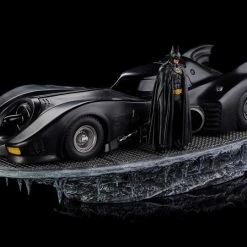 Iron Studios Batman (1989) Batman & Batmobile 1/10 Deluxe Art Scale Statue