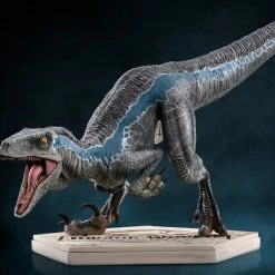 Iron Studios Jurassic World: Fallen Kingdom Blue 1/10 Art Scale Statue