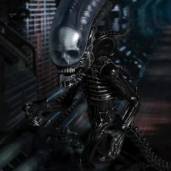 Movies / TV Alien Mezco Designer Series Deluxe Alien Set