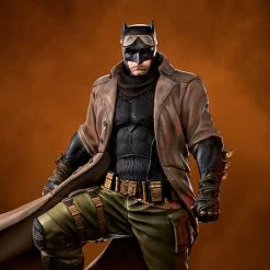 Iron Studios Zack Snyder's Justice League Legacy Replica Knightmare Batman 1/4 Scale Statue
