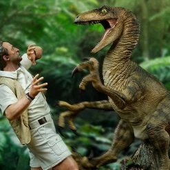 Iron Studios Jurassic Park Clever Girl Deluxe 1/10 Art Scale Statue