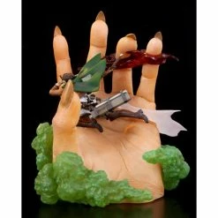 Kinetiquettes Attack On Titan Levi Ackerman Vs Beast Titan 1/10 Scale Diorama