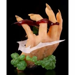 Kinetiquettes Attack On Titan Levi Ackerman Vs Beast Titan 1/10 Scale Diorama