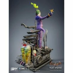 Silver Fox Collectibles Batman: Arkham Asylum The Joker 1/8 Scale Statue