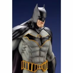 Kotobukiya Batman: Last Knight On Earth ArtFX Batman Statue