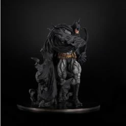 Union Creative DC Sofbinal Batman (Hard Black Ver.)