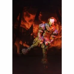 NECA IT (2017) Ultimate Pennywise (Dancing Clown) Figure