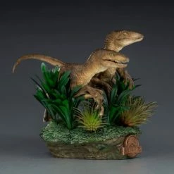 Iron Studios Jurassic Park Just The Two Raptors 1/10 Deluxe Art Scale Statue