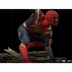 Iron Studios Spider-Man: No Way Home Battle Diorama Series Spider-Man (Peter #1) 1/10 Art Scale Statue