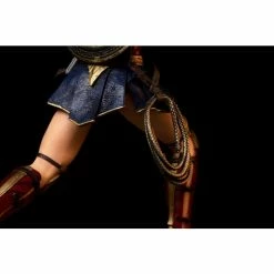 Iron Studios Zack Snyder’s Justice League Wonder Woman 1/10 Art Scale Statue