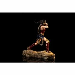 Iron Studios Zack Snyder’s Justice League Wonder Woman 1/10 Art Scale Statue